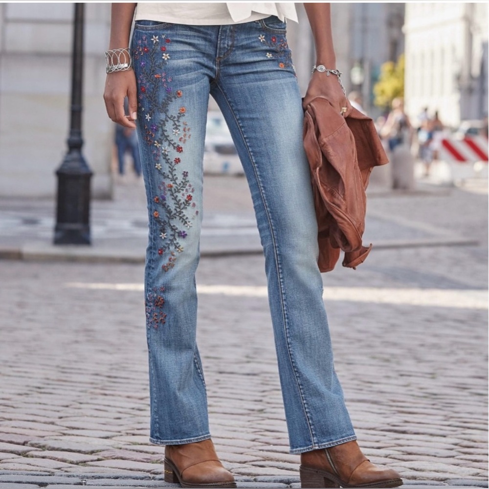 DRIFTWOOD Kelly Strawberry Blossom
Embroidered Jeans size 27